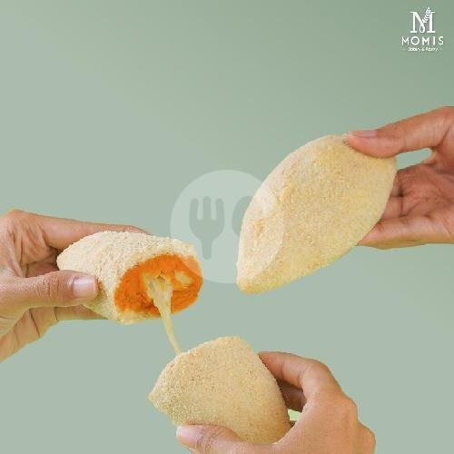 Momis Bakery - Sago Manggo (Sup Mangga) menu Momis Bakery Foursunday Depan Sari Sari, Bandung Wetan