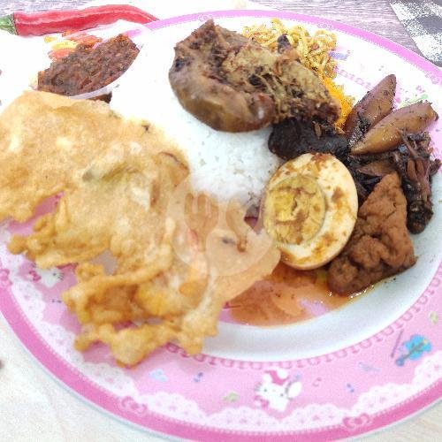 Nasi Rawon Cumi menu Nasi Cumi Pasar Atom, Waspada