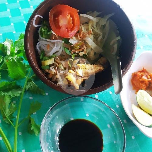 Nasi pecel menu Soto dan Sop Ayam Bu Genduk, Pringgan
