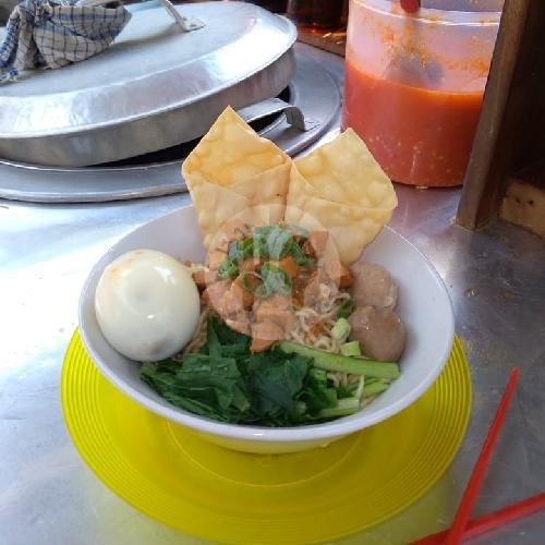 Mie Ayam Pangsit Jumbo Ala Bude Gendut menu Mie Ayam Bude Gendut, Jatinegara