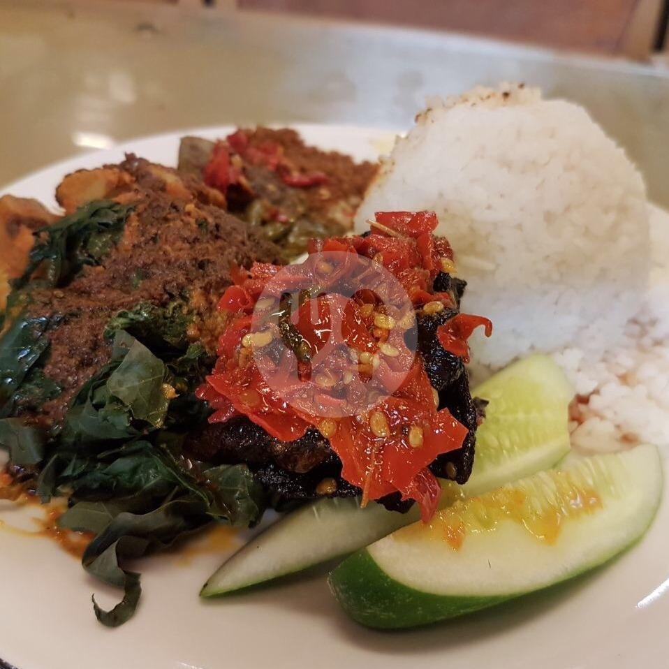 Nasi Ikan Lele menu RM Siang Malam Masakan Padang, Kemayoran