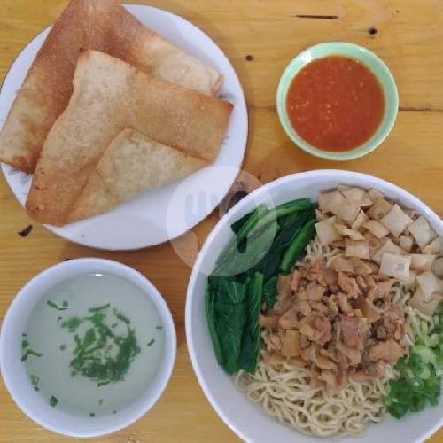 Bakmie Ayam Bakso Pangsit Goreng menu Kedai Bakmie Ayam 31, Padasuka