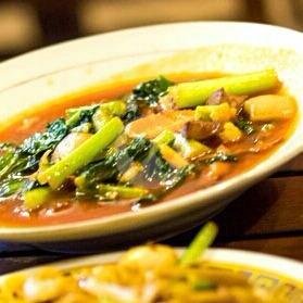 Cumi Saos Tiram menu Warung Ciput, Pajangan