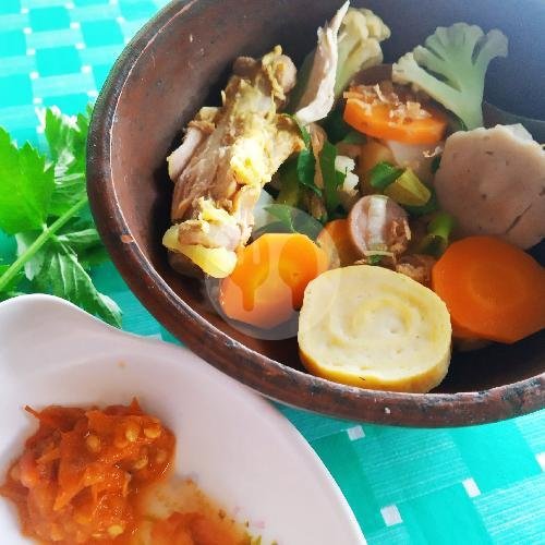 Kelezatan Soto dan Sop Ayam Bu Genduk di Pringgan: Makan Enak dengan Suasana Cozy