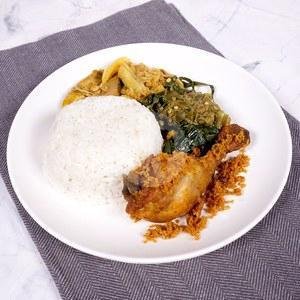 Ayam Goreng + Nasi menu RM Padang Indah Raso 2, GajahMungkur