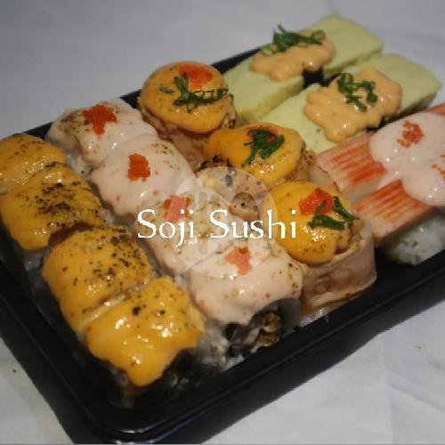 CRISPY SALMON ROLL 6PCS menu Soji Sushi, Kayuringin Jaya