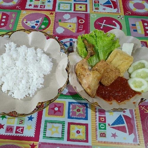 Pecel Lele + Nasi menu Pecel Lele Ade, Kalawi