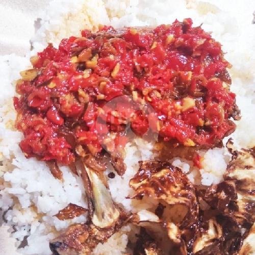 Ayam Penyet Rica+telor+kol Goreng menu Kedai Biru Abah Asep, Sukahaji
