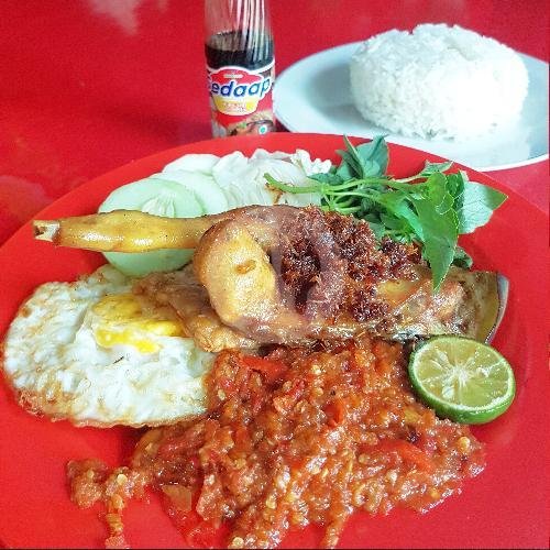 Nasi Tempe Penyet C-HO: Surga Kuliner di Surabaya yang Wajib Dicoba!