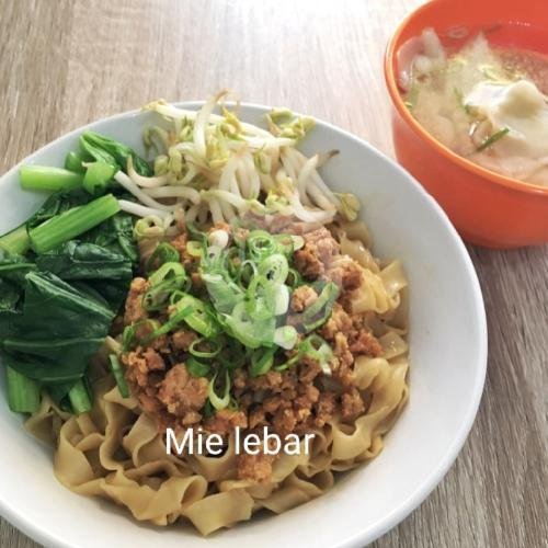 Mie Lebar Ayam Special menu Mie Ayam Bangka Liesna, Cipinang Jaya