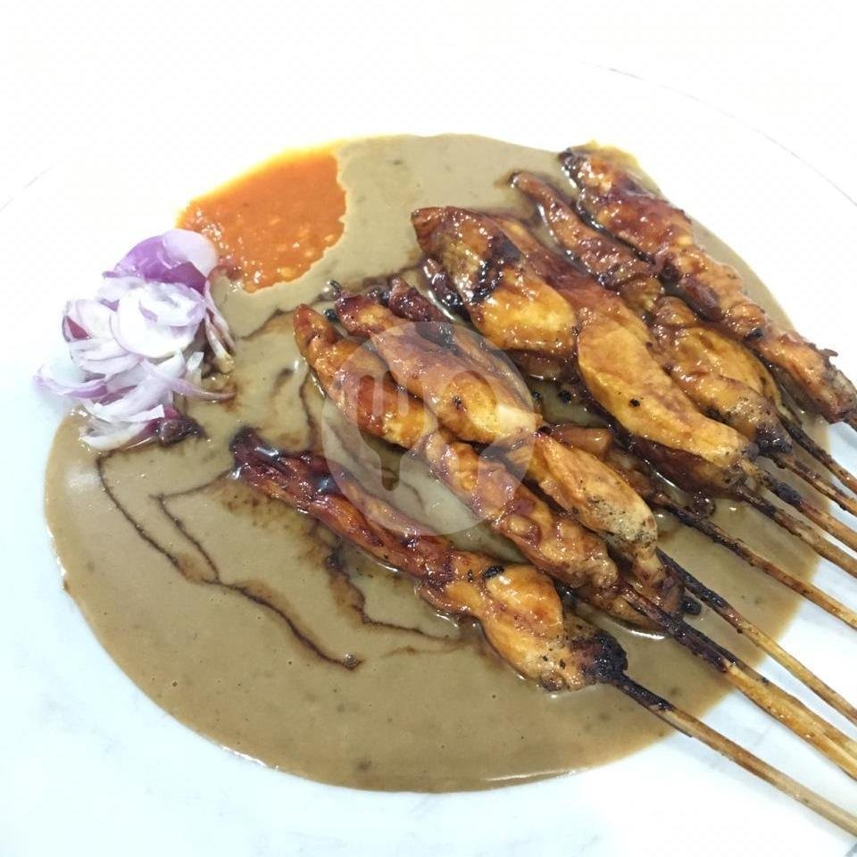 Sate Ayam Ponorogo Pak Siboen: Surga Kuliner Sate di Malang Sate Ayam Ponorogo Pak Siboen: Surga Kuliner Sate di Malang