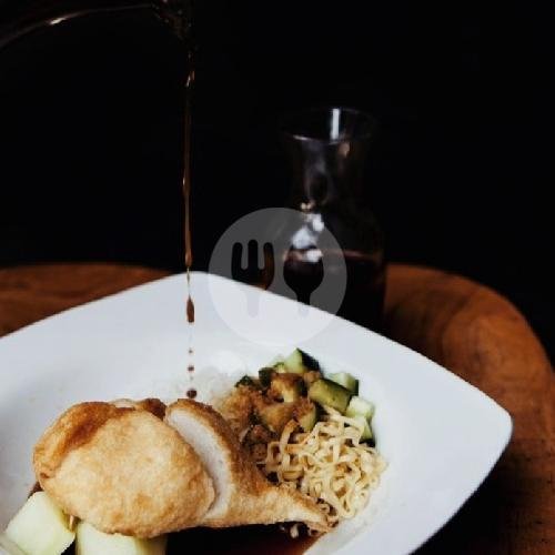1 Kapal Selam Besar Dan 1 Kulit menu Pempek Berkah 