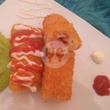 Keripik Bakso Pedas menu Ceu Milan Ceu Mia, Moch. Toha