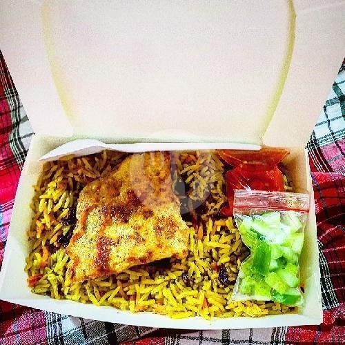 Box 1 Porsi Nasi basmati Kebuli Ayam Suwir menu Kebuli Yemeni, Ciledug