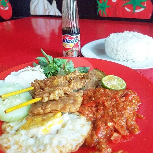 Special Nasi Penyetan Ikan Asin menu Nasi Tempe Penyet C-HO