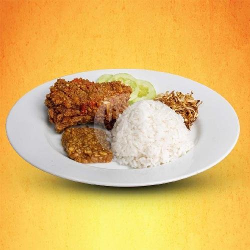 Review Ayam Gepuk Pak Gembus Cabang UNP: Kuliner Pedas yang Menggugah Selera di Padang