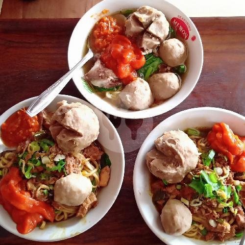Mie Ayam Ceker menu BAKSO KLIWON, Megu