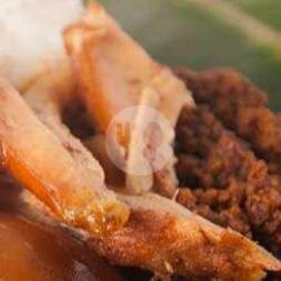 Nasi Gudeg  Krecek Ayam Suwir menu Gudeg Ojo Lali, Sewon