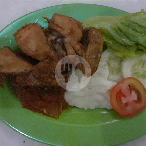 Ayam Goreng + Nasi Uduk menu Pecel Lele Cak Ipul, Pondok Bambu