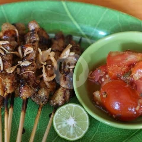 Sate Sapi 10 + 2 Lontong menu Sate Madura Pak Kumis SD, Nata Endah