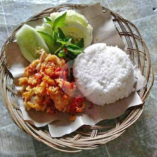 Nasi + Ayam Geprek + Lalapan menu Ayam Geprek Capcuzzz, Puspowarno