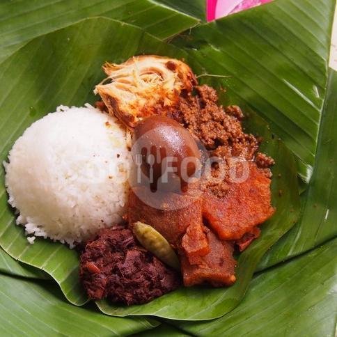 Nasi Gudeg Krecek Sayap menu Gudeg Yu Narni, Palagan