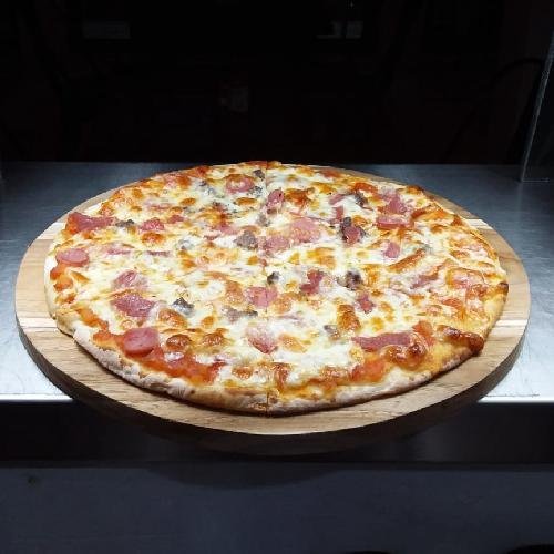Pizza Napolitan menu Cafe Sanur Pondok Cabe