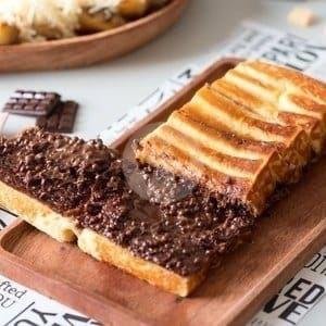 Strawberry Keju 1/2 Porsi menu Roti Bakar Khas Bandung, Utan Panjang
