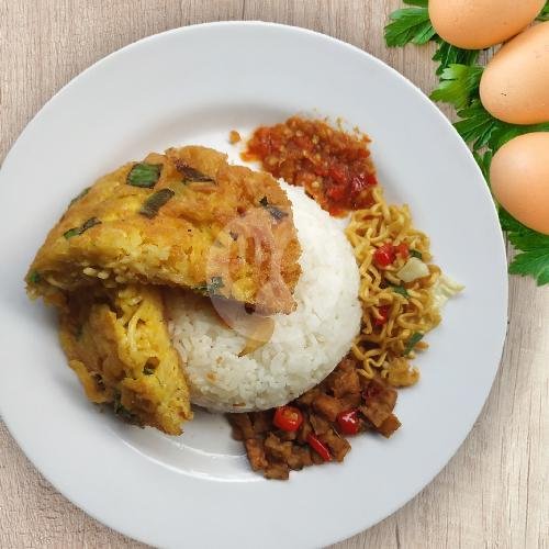 Nasi Omlet Sosis menu Warkop Nasi Suka Rasa, Dipatiukur