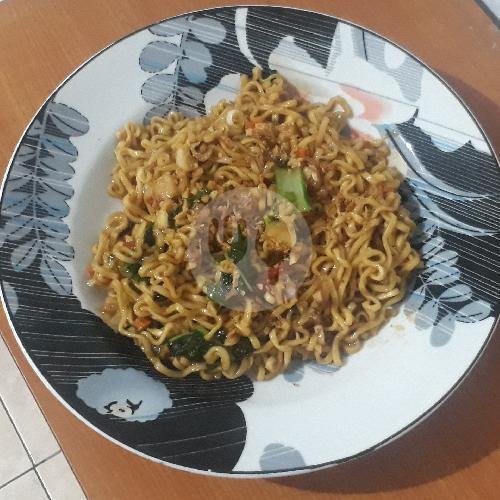 Es Buah menu Mie KevinQue, Komplek Villa Mega