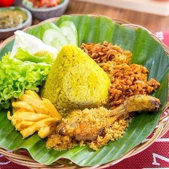 Tumpeng Mini menu Nasi Kuning Plus Plus, Kelapa Kopyor