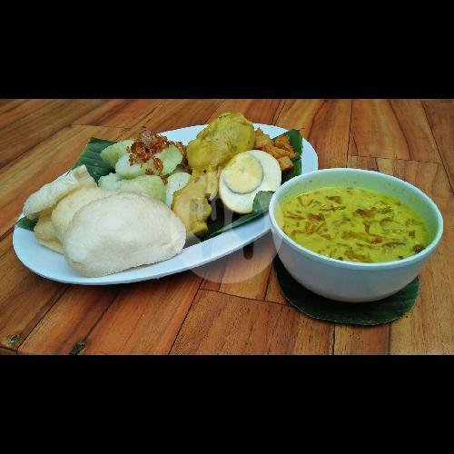 Lontong Opor Sayap + Telur menu Lontong Opor Mbak Sary, Soragan