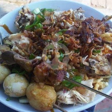 Review Warung Bubur Ayam Kang Tisna: Tempat Cozy 24 Jam di Bandung