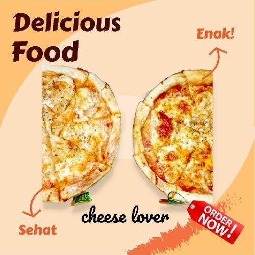 4 Pizza Medium Sosis+Beef menu Yans Pizza, UNS