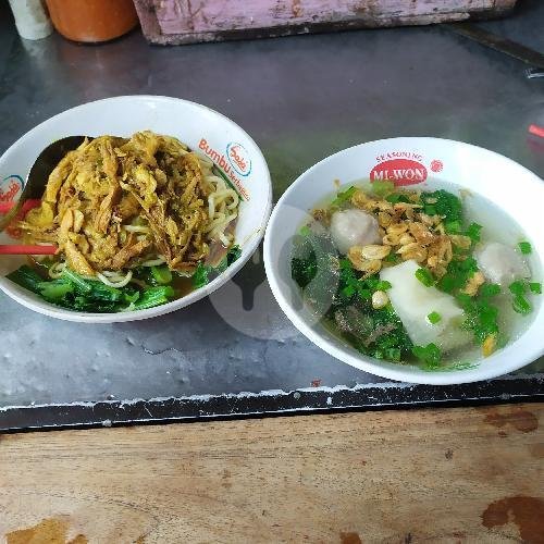Pangsit menu Baso Restorja Mas Min, Gandapura