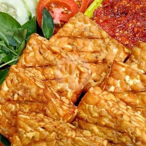 Nasi Lele Penyet Lalapan menu Depot Gule Daging Pak Mat, Pakal