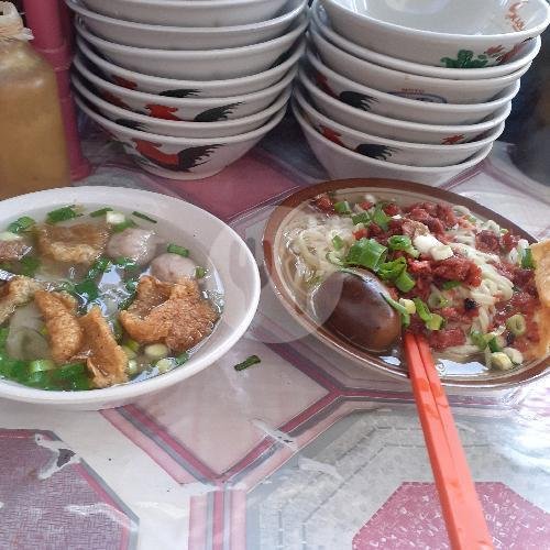 1/2 Yamin Asin Mie Kecil Komplit menu Mie Danau Toba, Cibadak