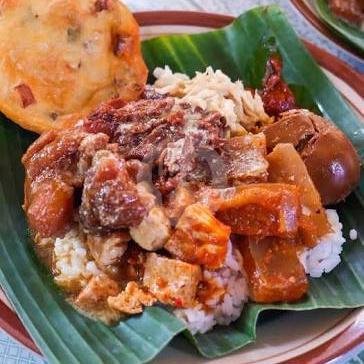 NASI GUDEG PECEL menu NASI GUDEG BU MANGUN