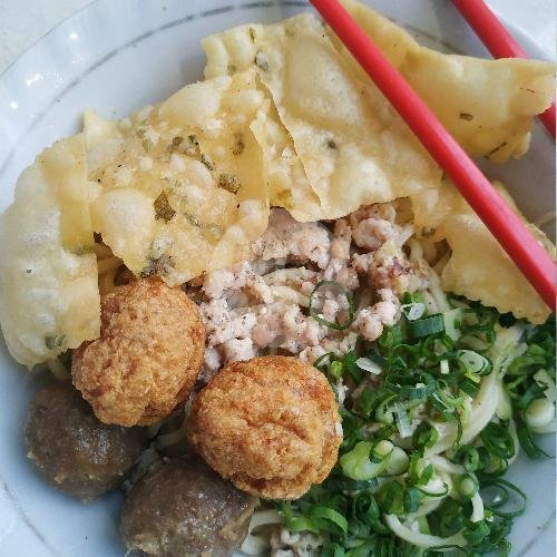 1/2 Bakmi Campur Manis menu Bakmi Boerangrang, Mitra Batik