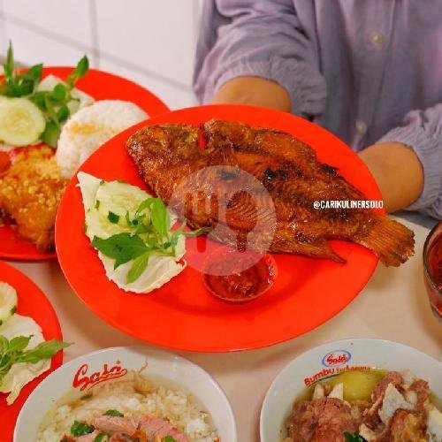 Nasi Lele Goreng menu Warung Makan Pak Untung, Baki