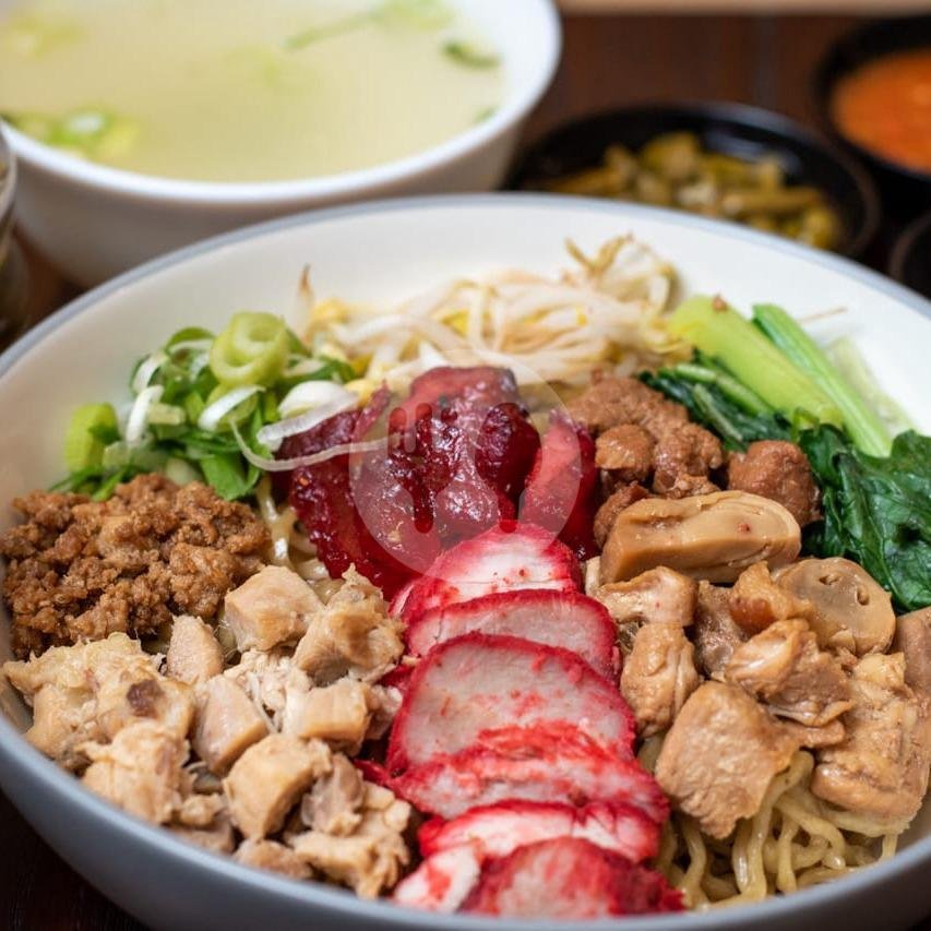 Bakmi Kriting Kecil Special Komplit menu Bakmi Siantar Lina, Kelapa Gading