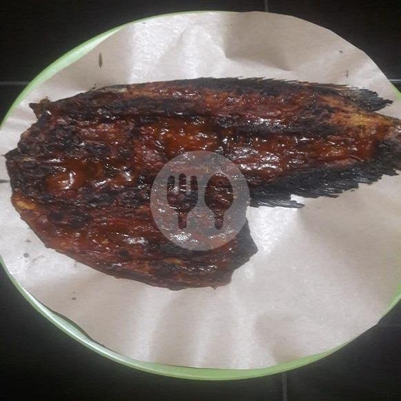 Gurami Bakar Madu menu RM Pondok Apung, Rogojampi