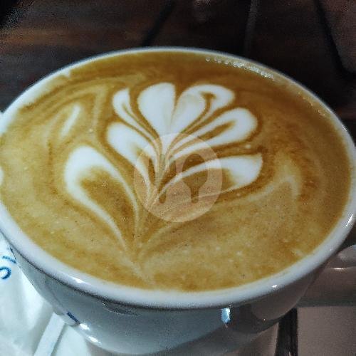 Coffee Latte Hot menu Albirru Coffee & Eatery, Hos Cokroaminoto
