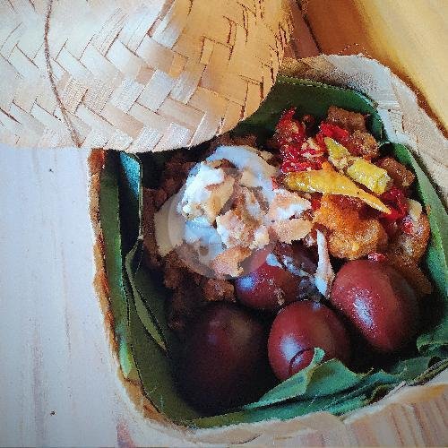 Gudeg Krecek Ayam Suwir + 3 Telur + 5 Ceker menu Gudeg Besek Mbak Mun, Delanggu