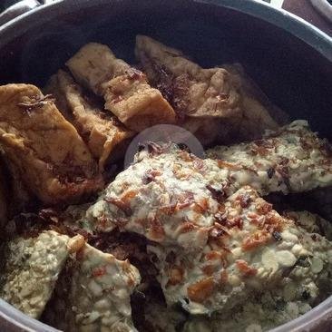 Lauk Tempe menu Gudeg Song Djie Bu Atmo, Brigjen Katamso