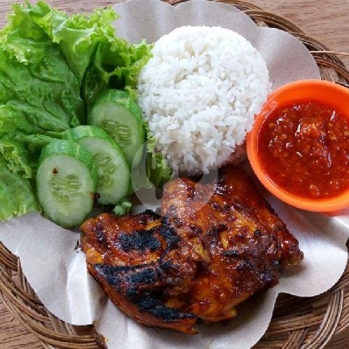 Review Ayam Bakar Mimi Eri: Nikmati Ayam Bakar Lezat di Cirebon