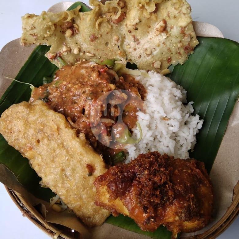 Paket Nasi Pecel + Udang menu Pecel Kremes Madiun, Lowokwaru