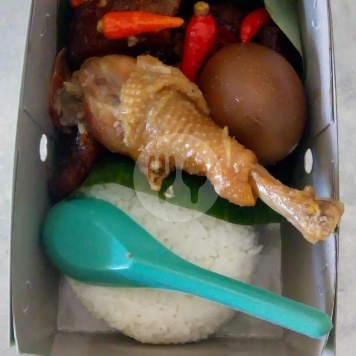 Paket Keluarga 1 menu Gudeg Ayu, Sukoharjo