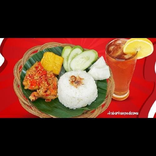 Ayam Bakar Level Sedang menu Ayam Gepuk Pak Gembus, Marapalam