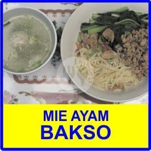 Mie Ayam Ceker menu Mie Maxima, Jl. Cempaka, Karangrejo, Ngringo, Jaten, Karanganyar